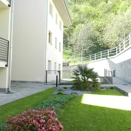 Modern In With Pool 아파트 *